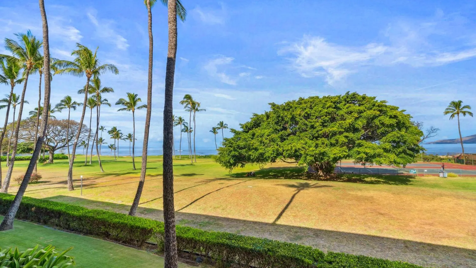 Maui Schooner Resort