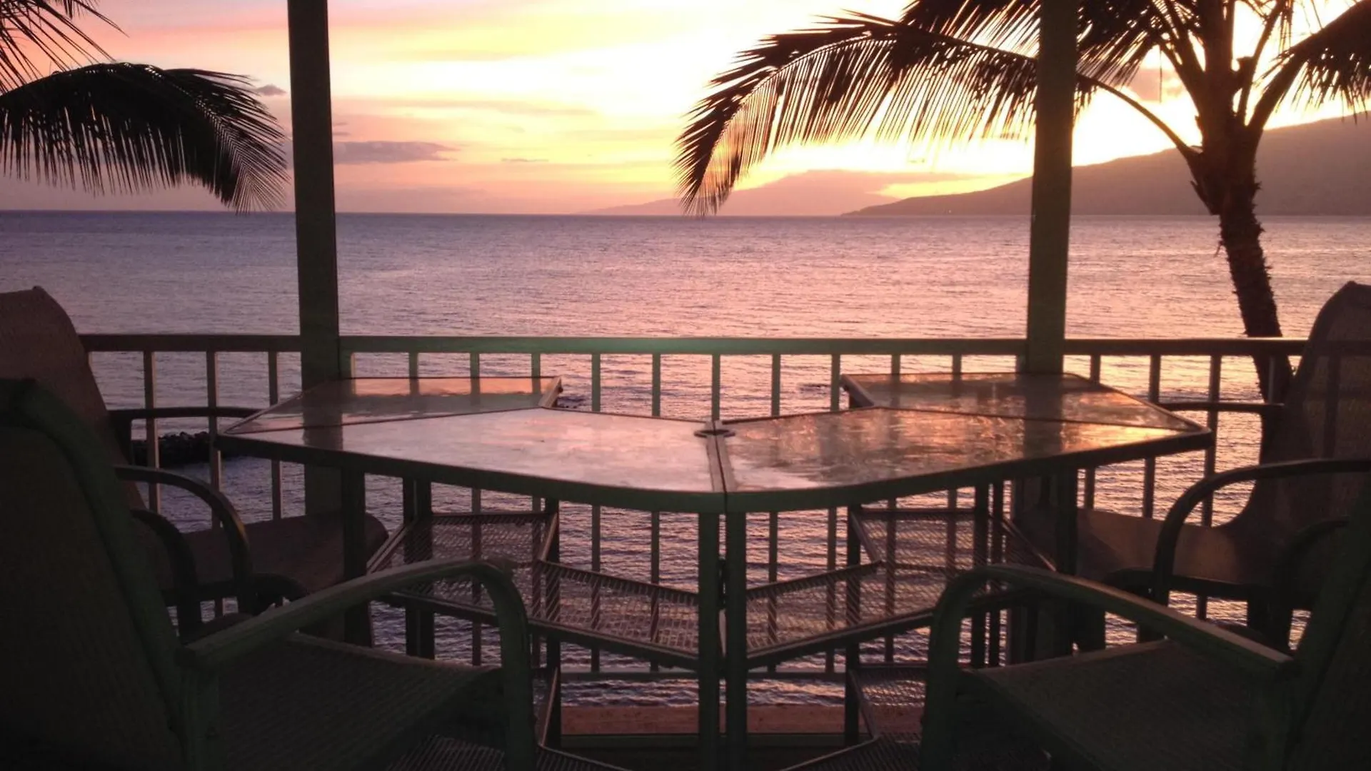 בית נופש Menehune Shores 414 קיהיי