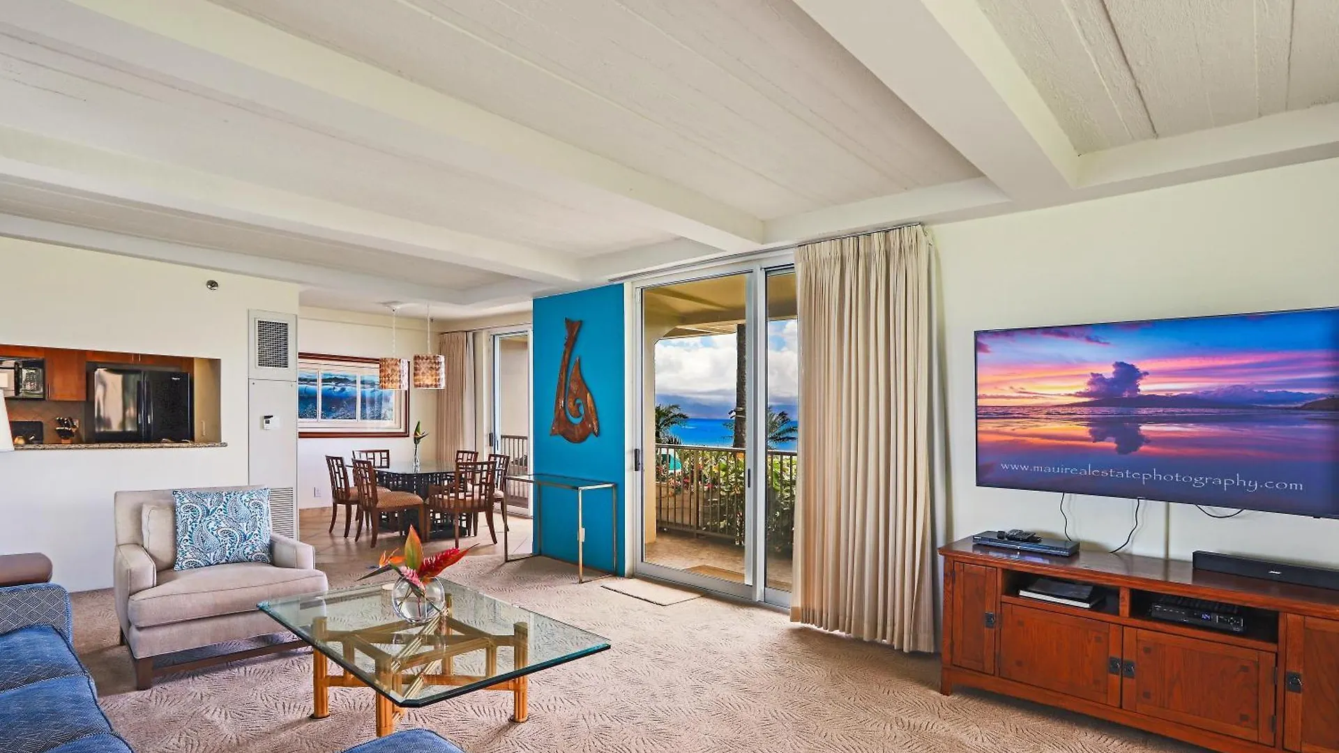 Whaler 102 * Lahaina