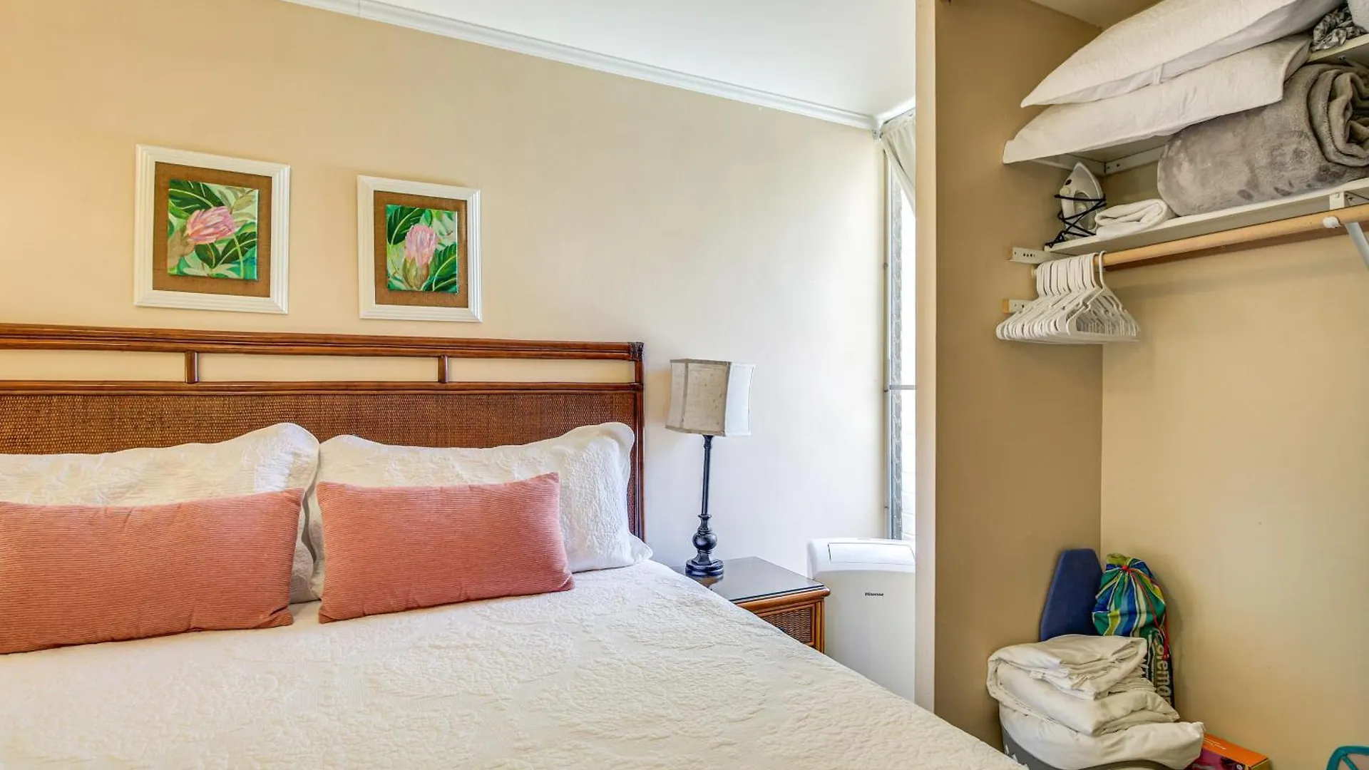 Διαμέρισμα Gorgeous Oceanfront With Spectacular Views!