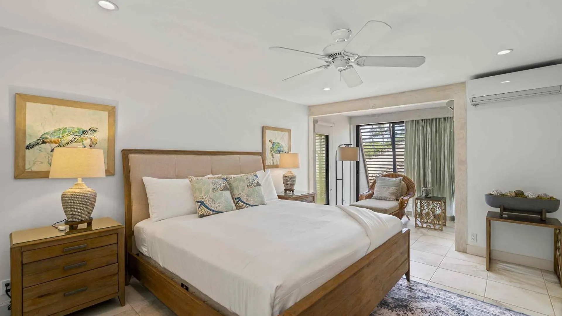 Maui Kamaole A-206 - Prime Location, Stunning Renovation, Large Lanai, Split Ac! بيت للعطل *