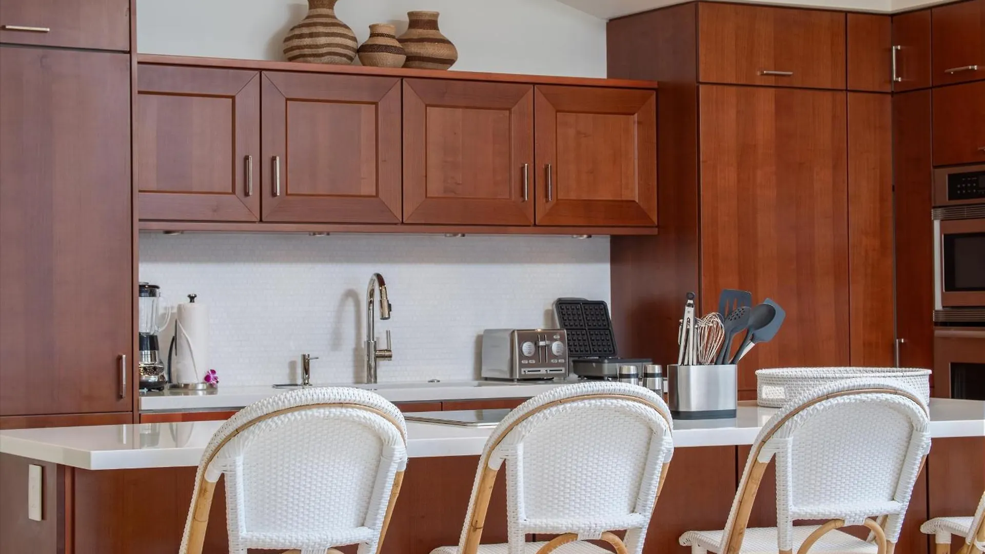 Freshly Renovated, Spectacular Ocean Views, Ultra-luxe Blue Ocean H401 Villa