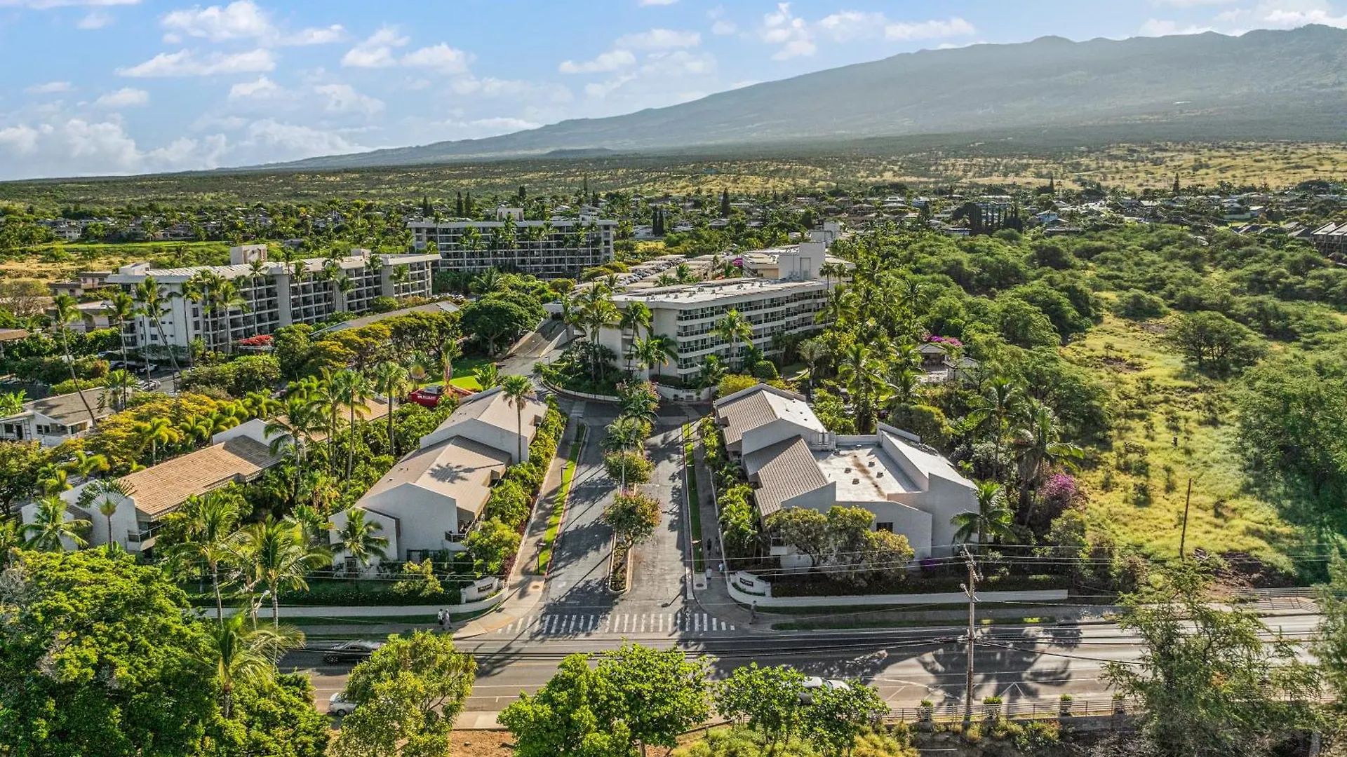 Steps To Beach Shops And Dining With Pool And Hot Tub * Wailea (Maui)