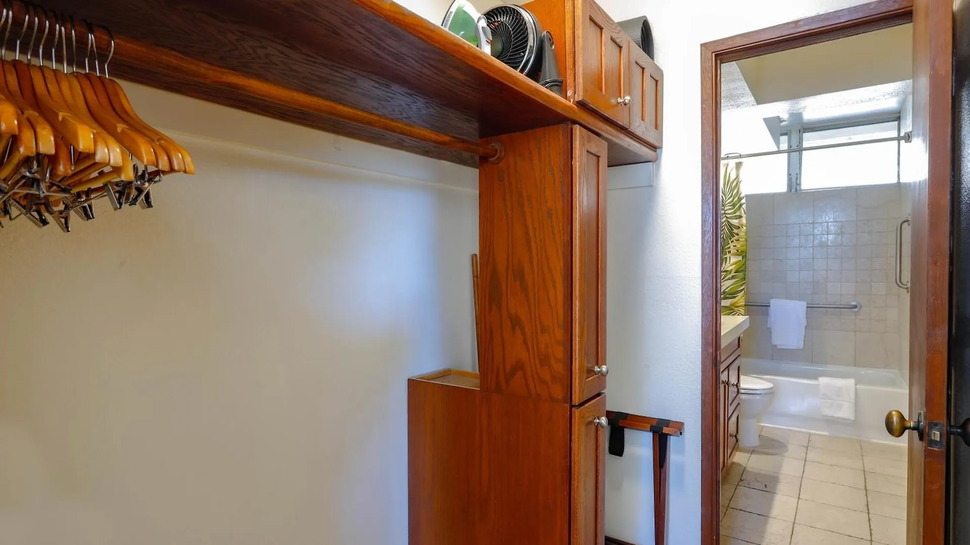 Stunning 1 Bedroom With Ocean And Island Views ~ Sleeps 4 ~ Royal 514 Lägenhetshotell Kahana