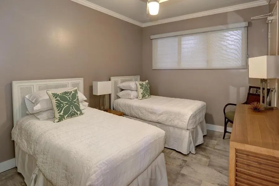 Royal Mauian, #116 *
