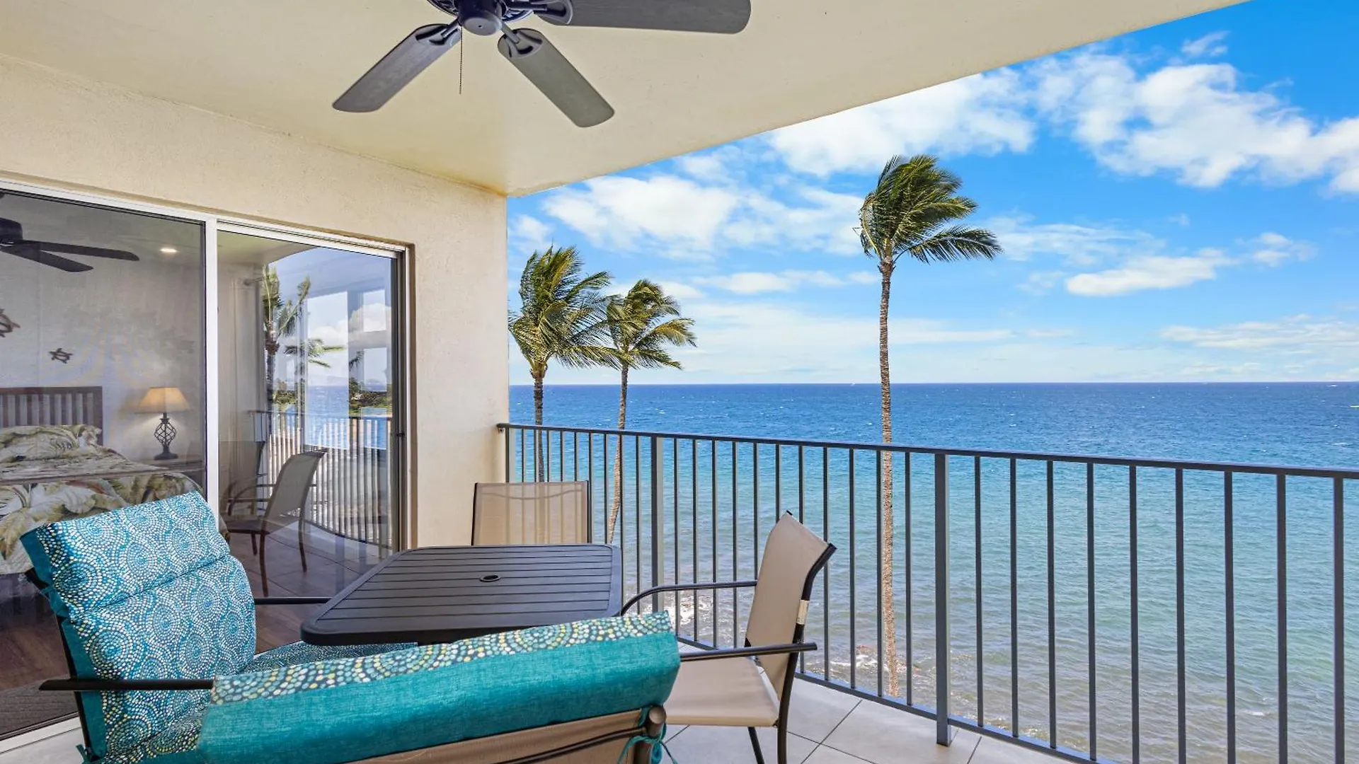 Watch Whales And Sunsets From Your Bed - Double Master Sunset Kihei