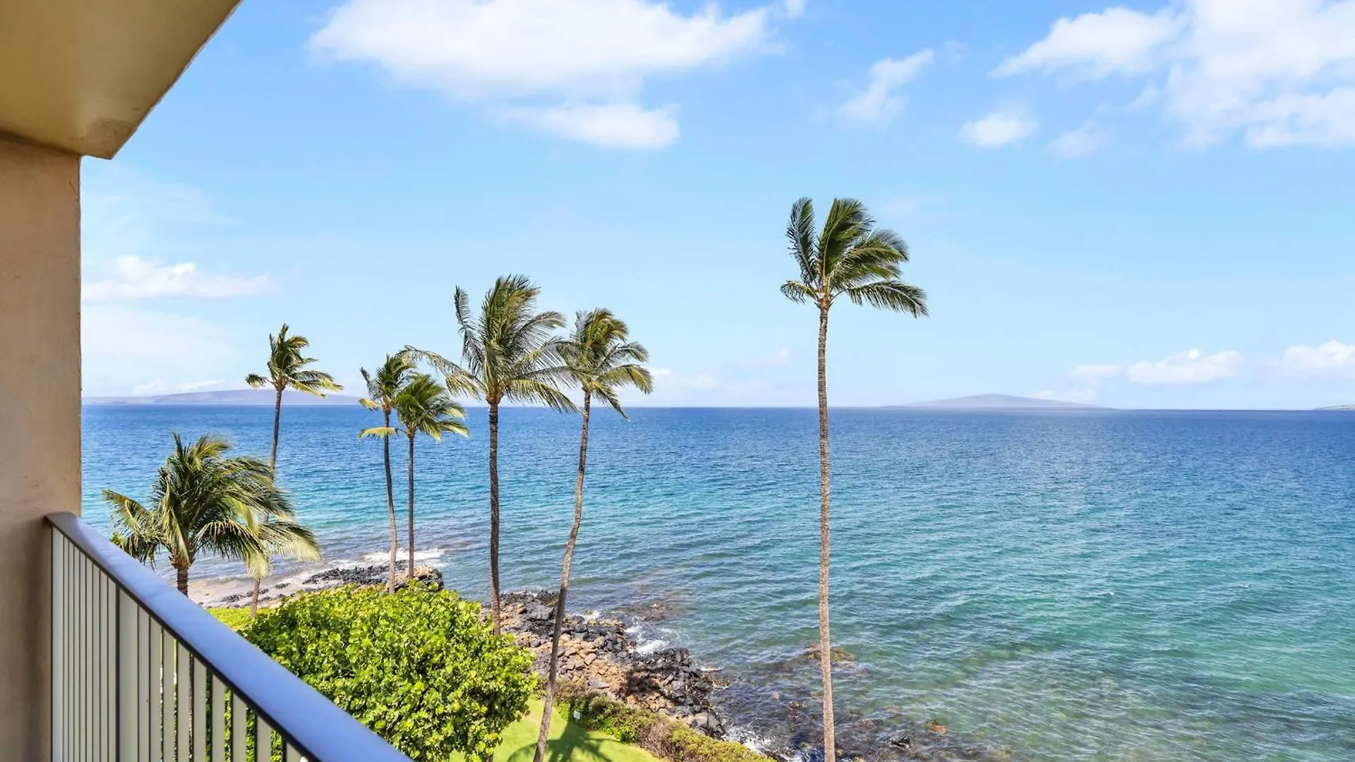 Watch Whales And Sunsets From Your Bed - Double Master Sunset Kihei
