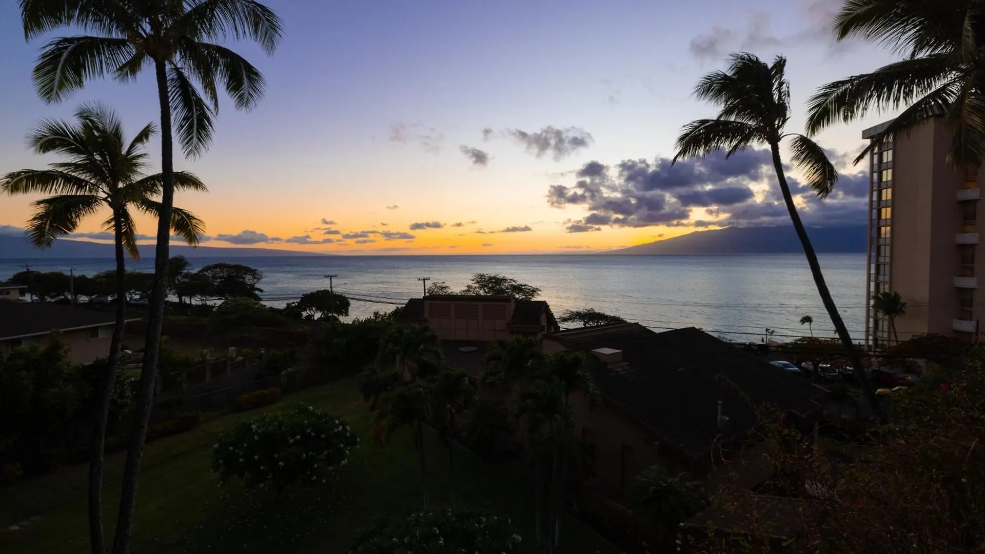 Oceanview Kahana - Walk To & Dining Resort 3*