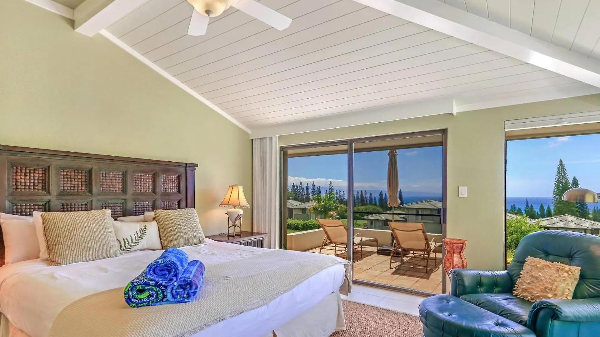 Spacious 3-bedroom Golf Collection - Multi Unit Listing - Same Enclave - Golf Course Views - 2 Free Cars Kgv-24p724t1 *