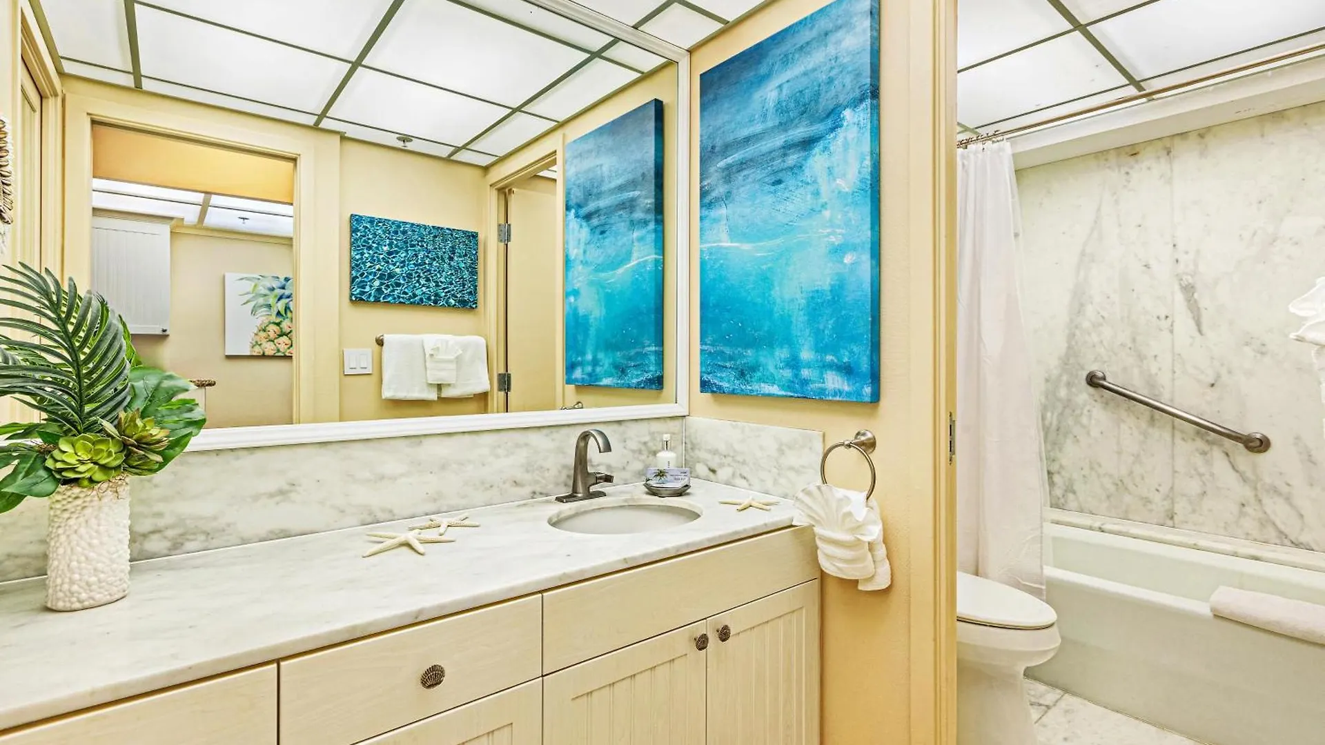 Whaler 518 Oceanview *