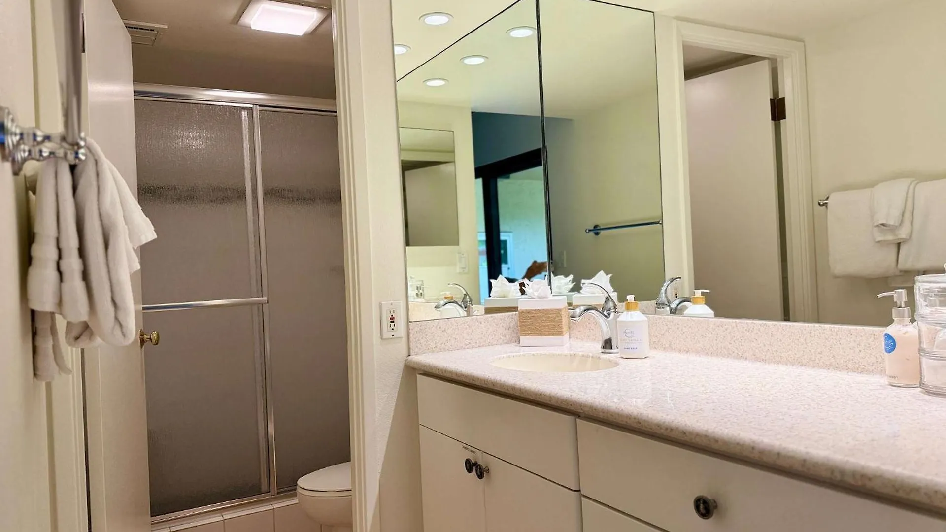 Zen By The Sea, Ground-level Paradise With Ocean Views * Kahana