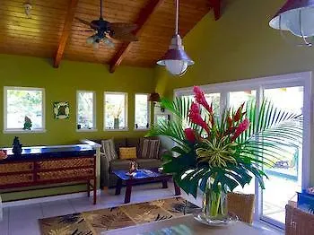 Ξενοδοχείο Oceanfront Cottages 3*