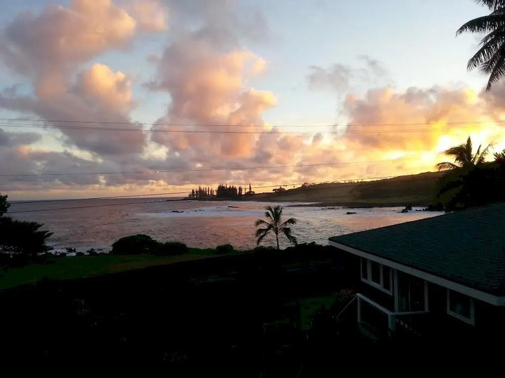 Oceanfront Cottages 3* Hana