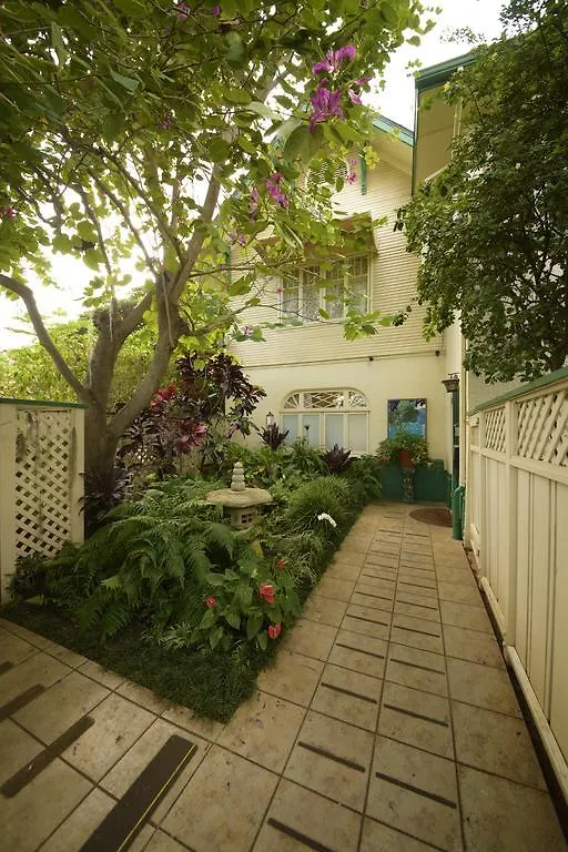 The Historic Maui 3*