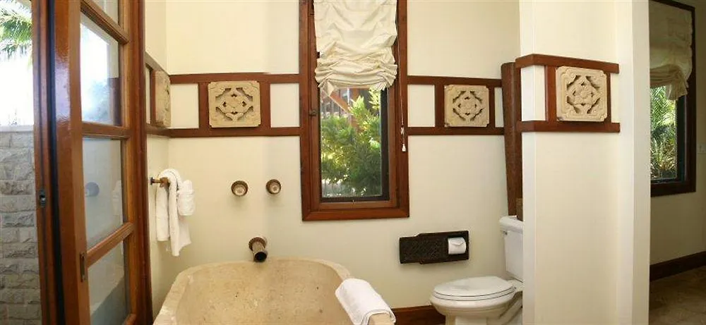 Ho'oilo House