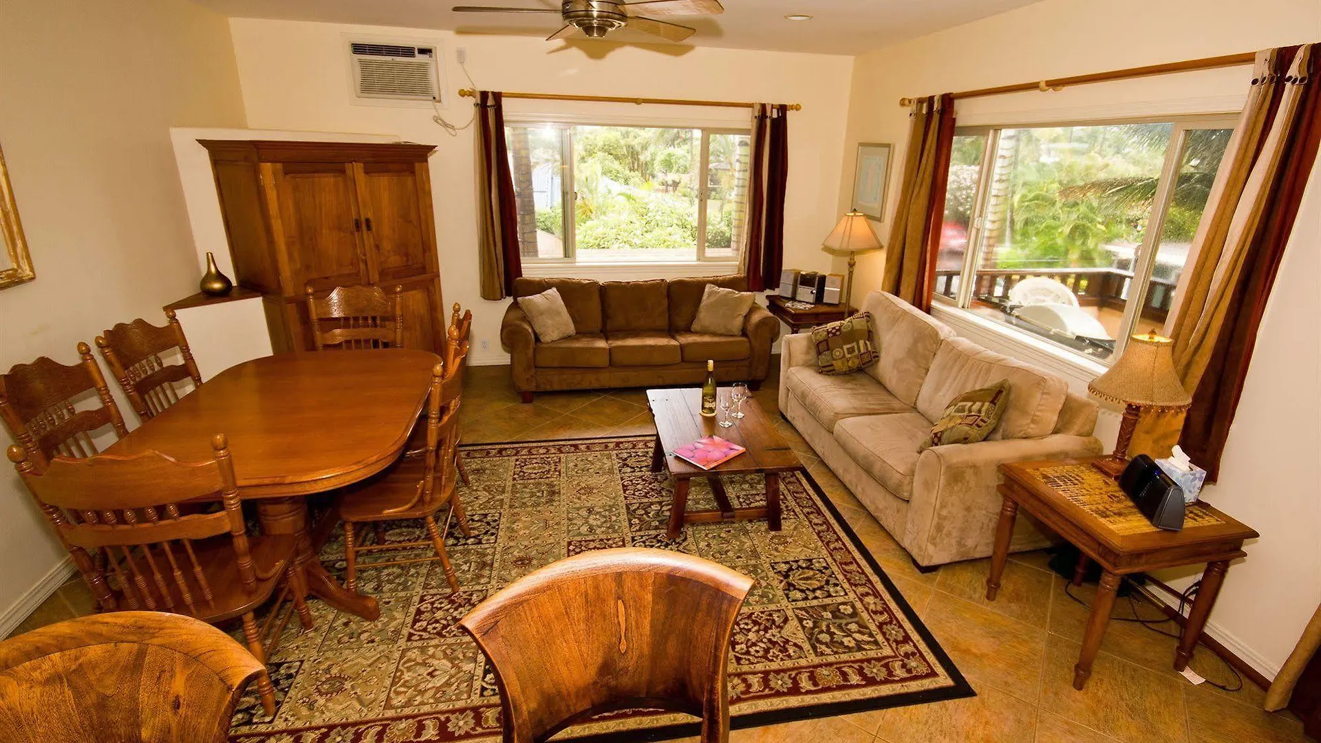 Kaiholo Hale Hotel