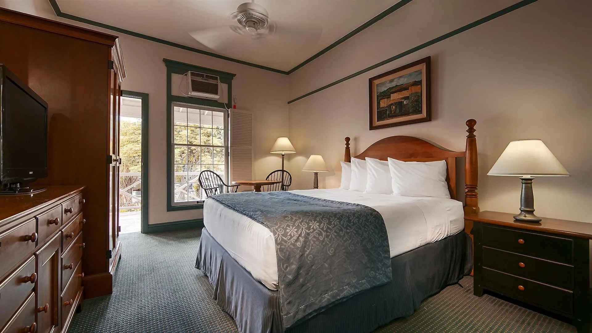 Western Pioneer Hotel