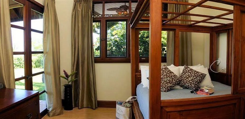 Ho'oilo House B&B 4*