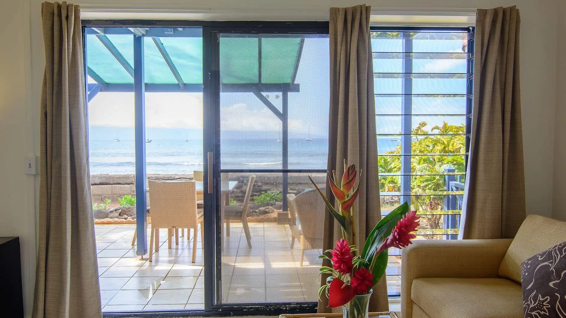 Makai Sunset 3*