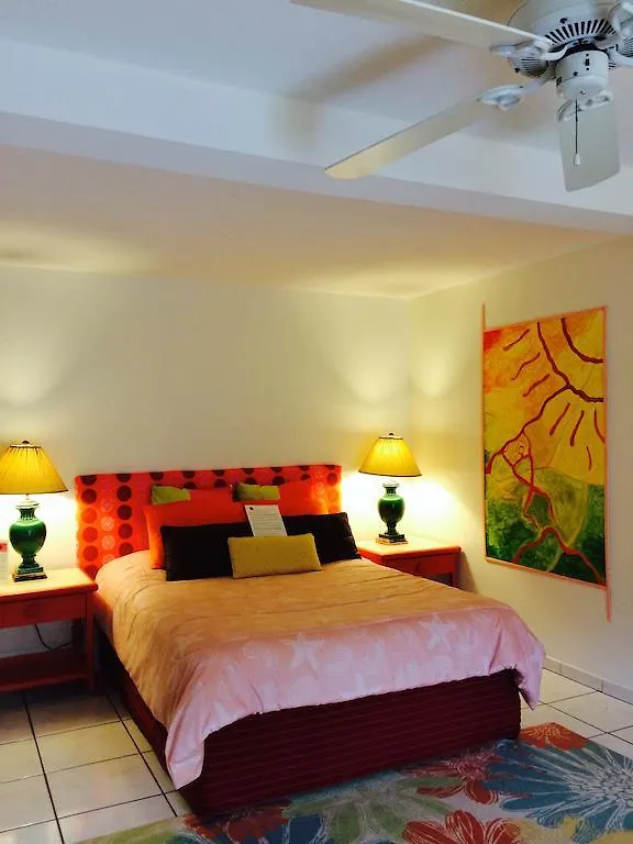 Bed & Breakfast House Of Fountains Lahaina