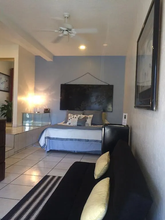 House Of Fountains 3*