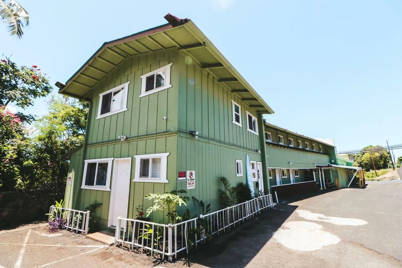 Central Maui Hostel