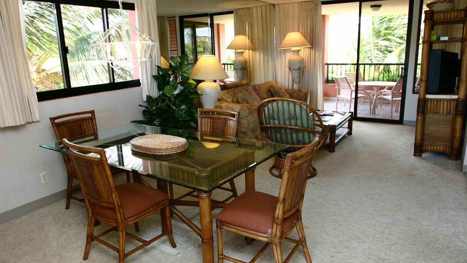 Kahana Falls Resort 3*