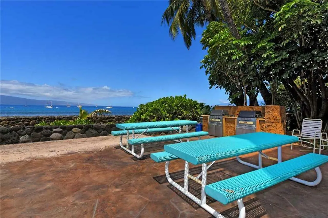 1 Bedroom Ocean Front In Town - Sleeps 4 - Roads #204 Lahaina