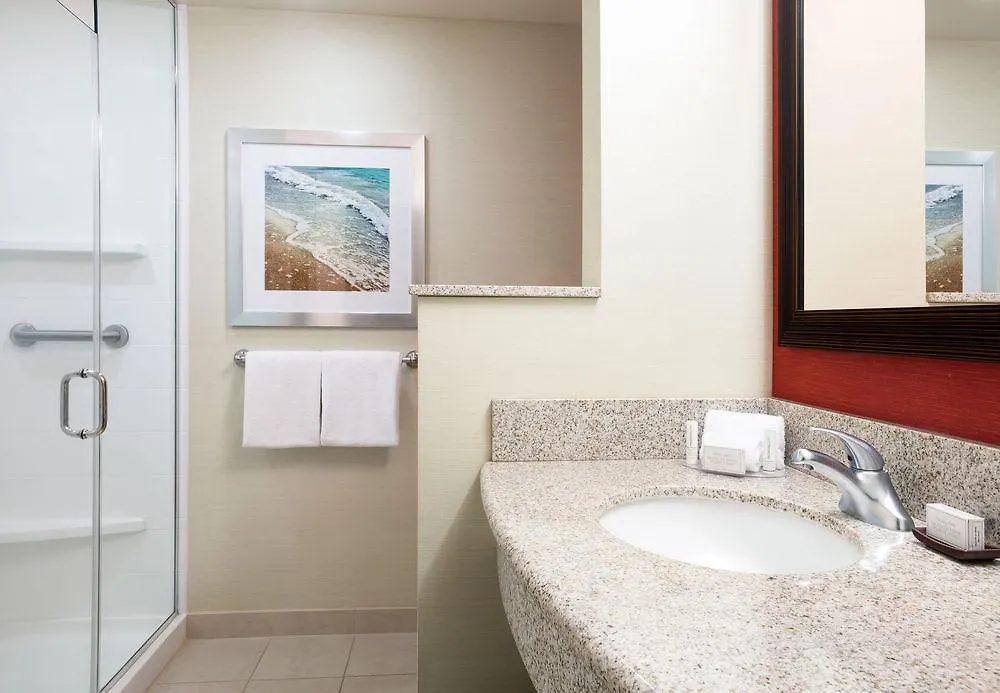 Courtyard By Marriott Maui Airport 3*