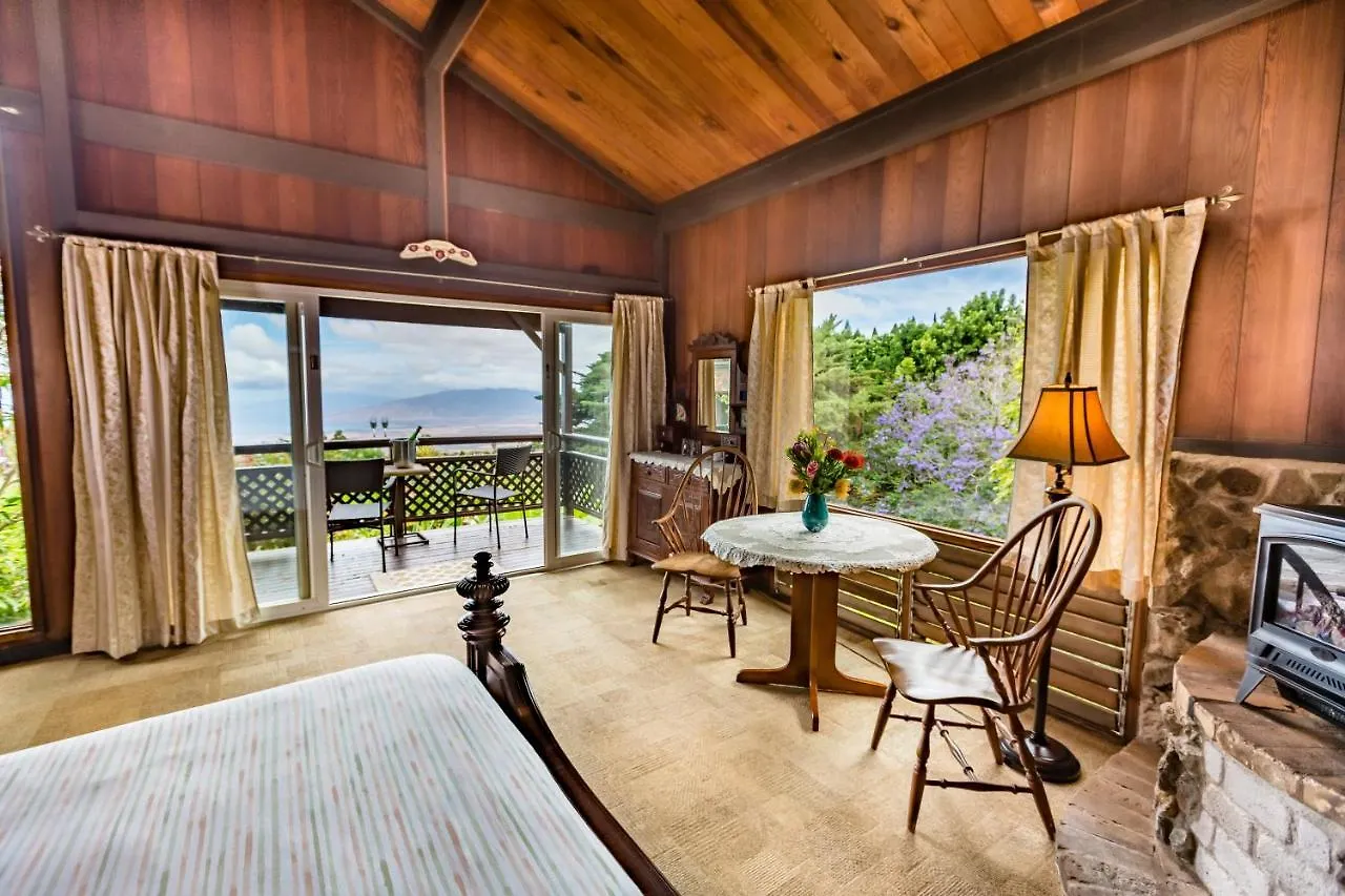 Kula Lodge *