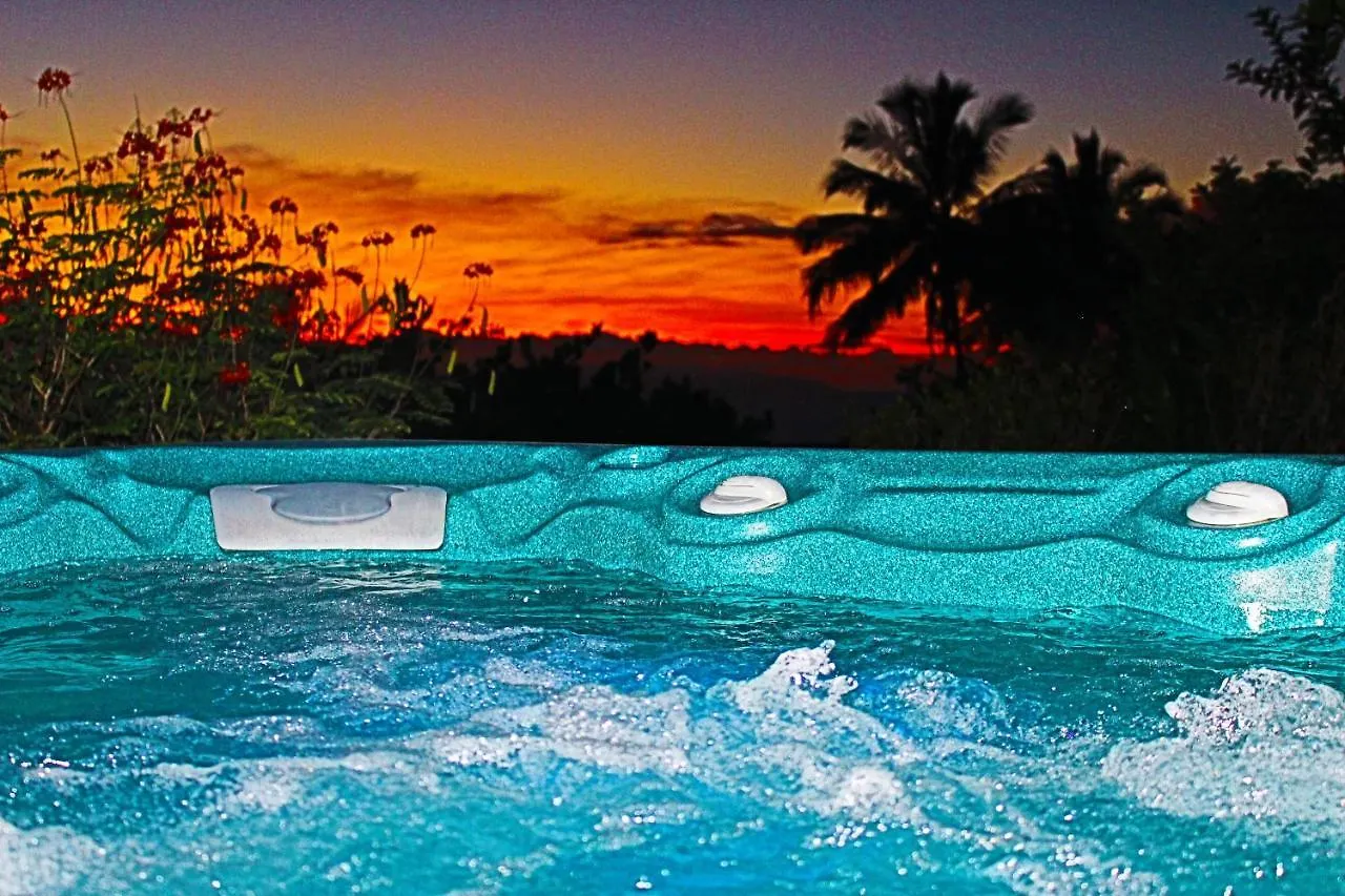 Bed & Breakfast Adventure In Paradise 4*