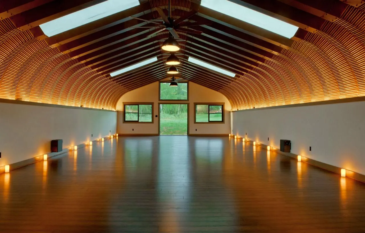 Lumeria Maui, Educational Retreat Center Lodge Makawao