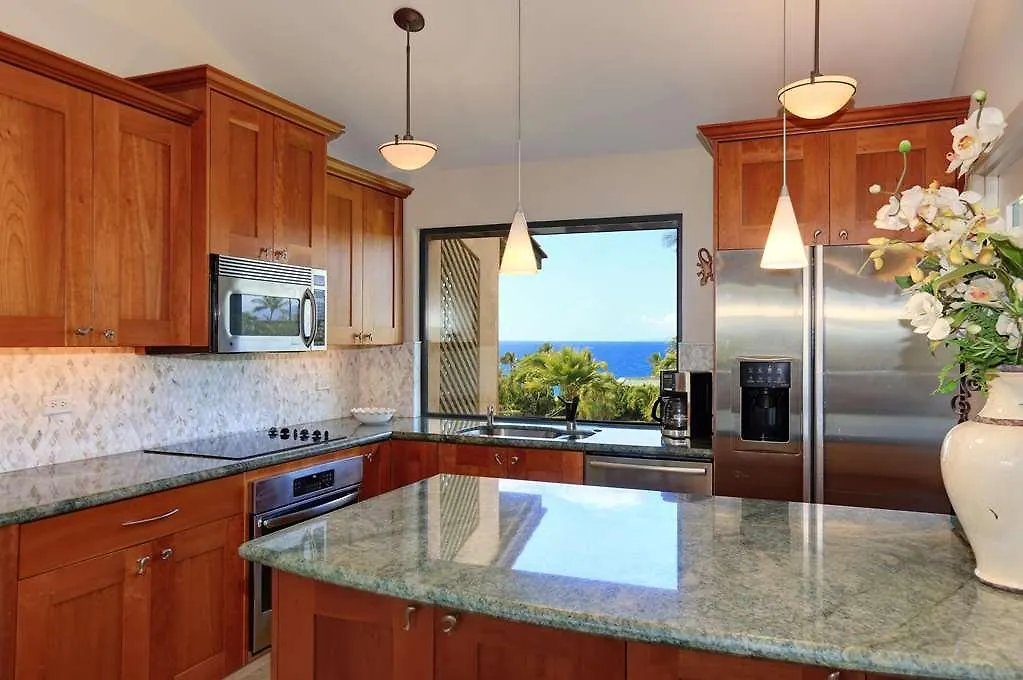 Wailea Ekahi Village Hotel 3*