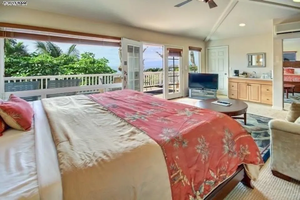 Garden Gate Inn Lahaina