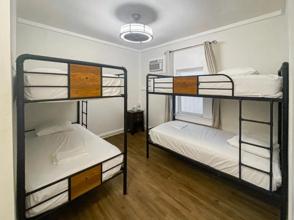 Howzit Hostel Wailuku