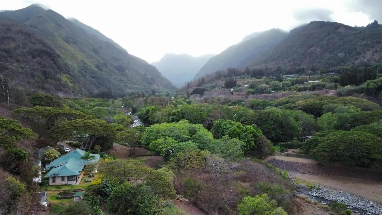 Iao Valley B&B 와일루쿠