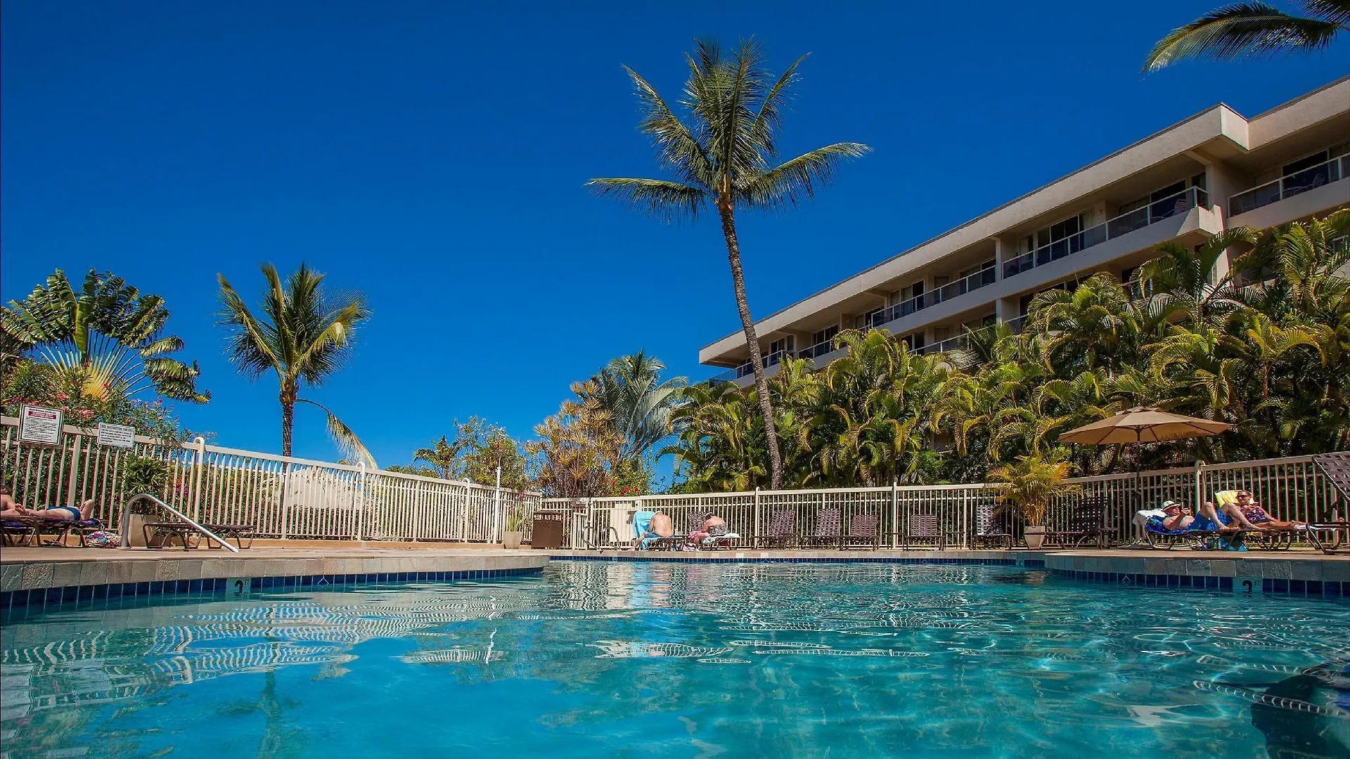 Aston At The Maui Banyan Aparthotel 3*