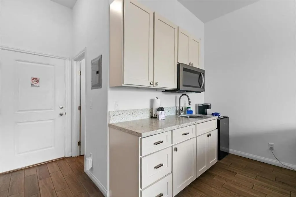 Unit 2 Maui Ohana Modern Wailuku