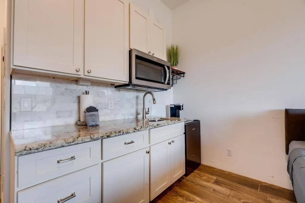 Unit 12 Maui Ohana Modern Apartament Wailuku