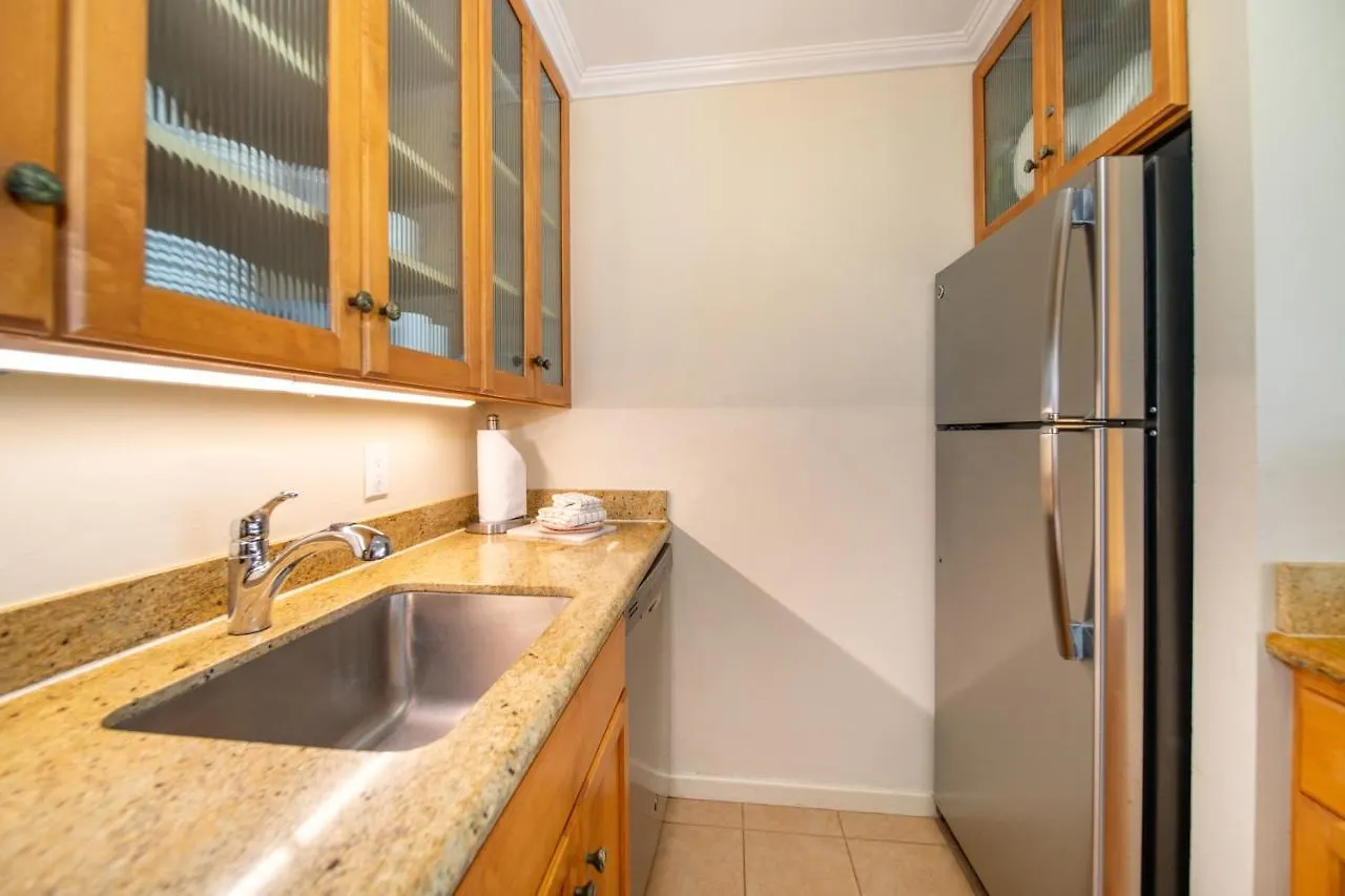 Hotel apartamentowy Napili Shores Maui By Outrigger - No & Housekeeping Fees Lahaina