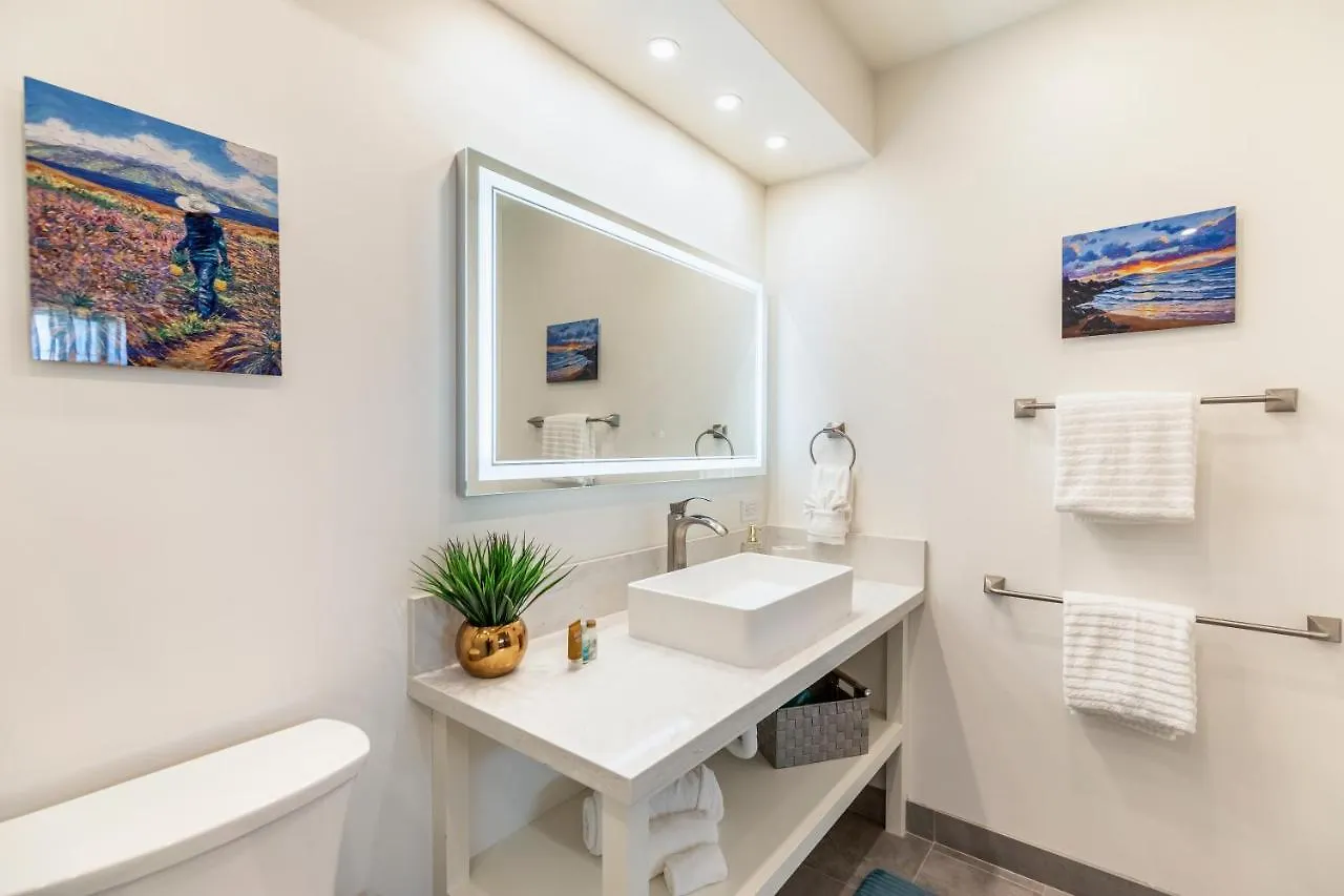 Rare Upscale Oasis - 2 Bed,2 Bath - Kuau Plaza -