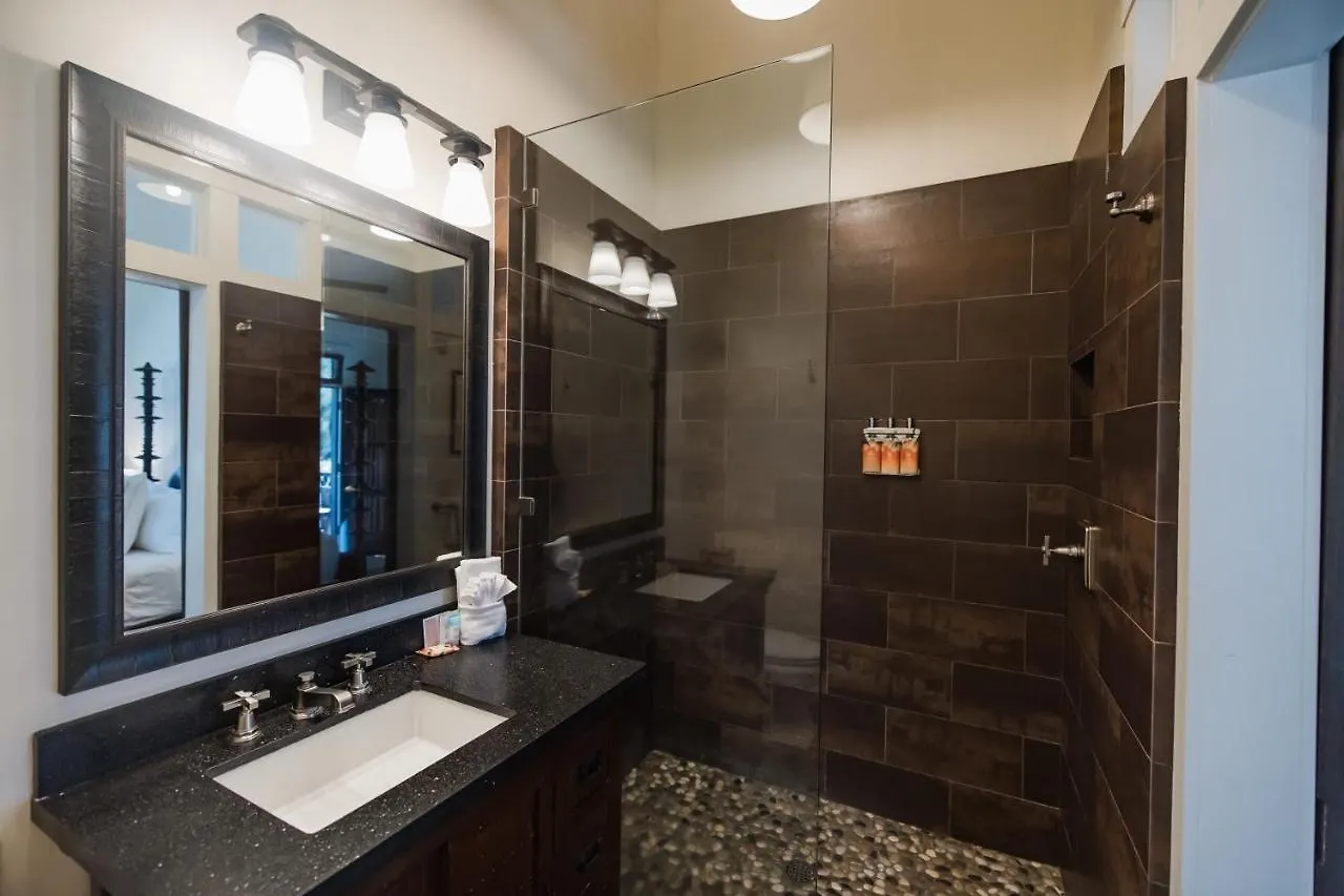 Lumeria Maui, Educational Retreat Center Lodge *