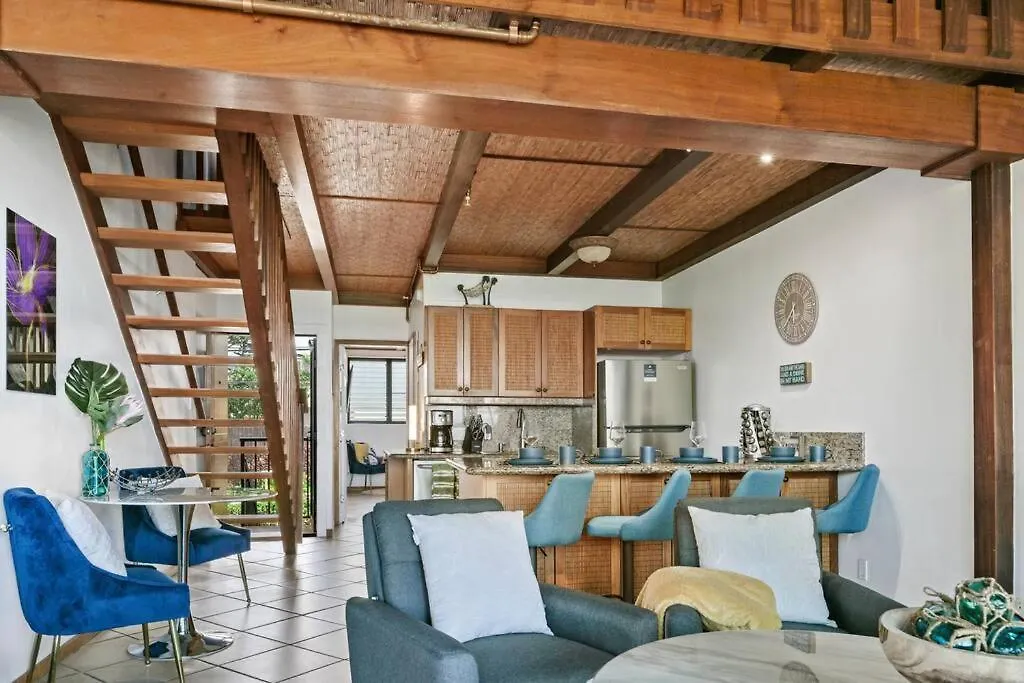 Oceanside-spectacular View And Poolside Oasis Holiday home
