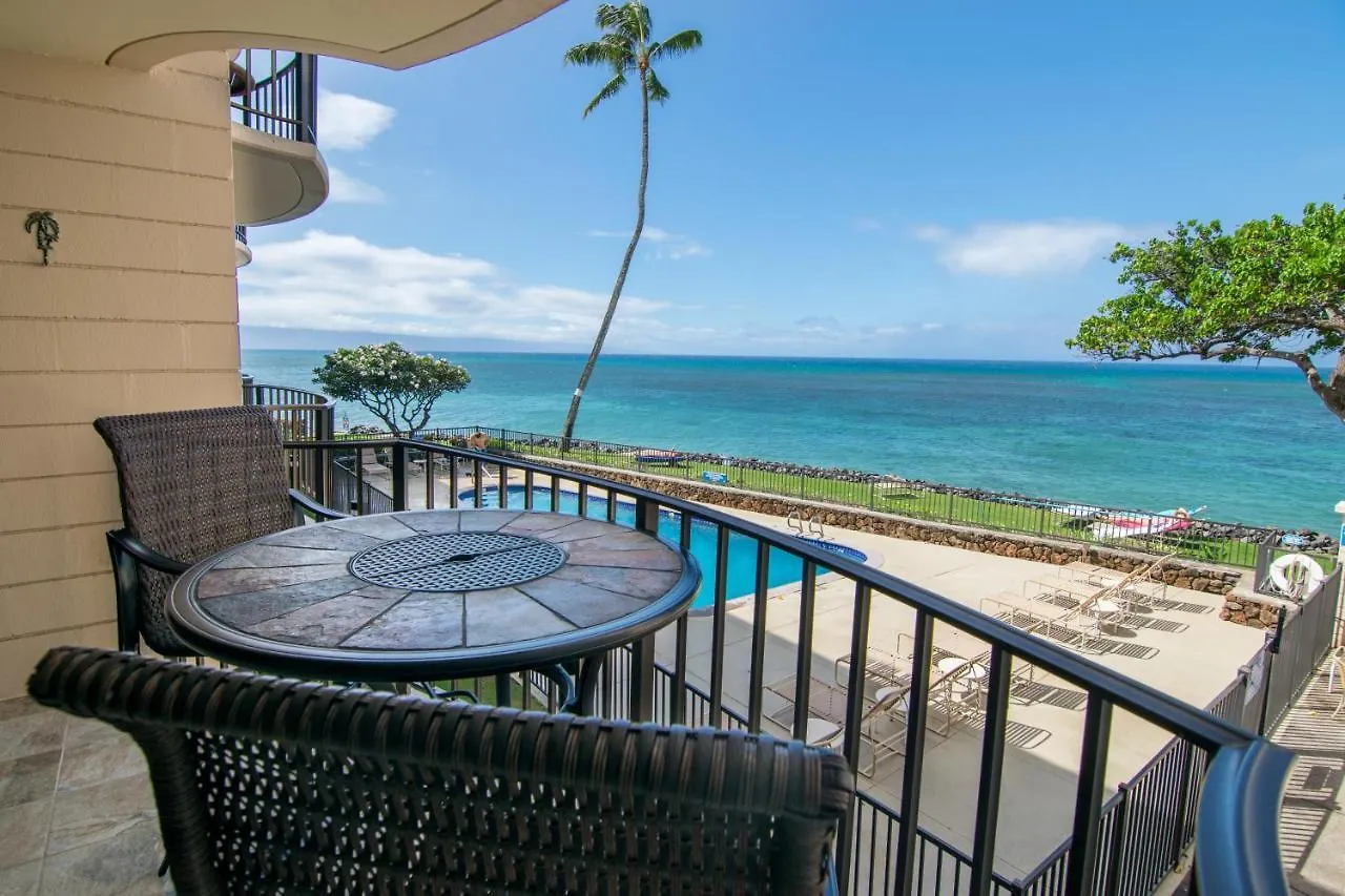 Holiday home Reef 208