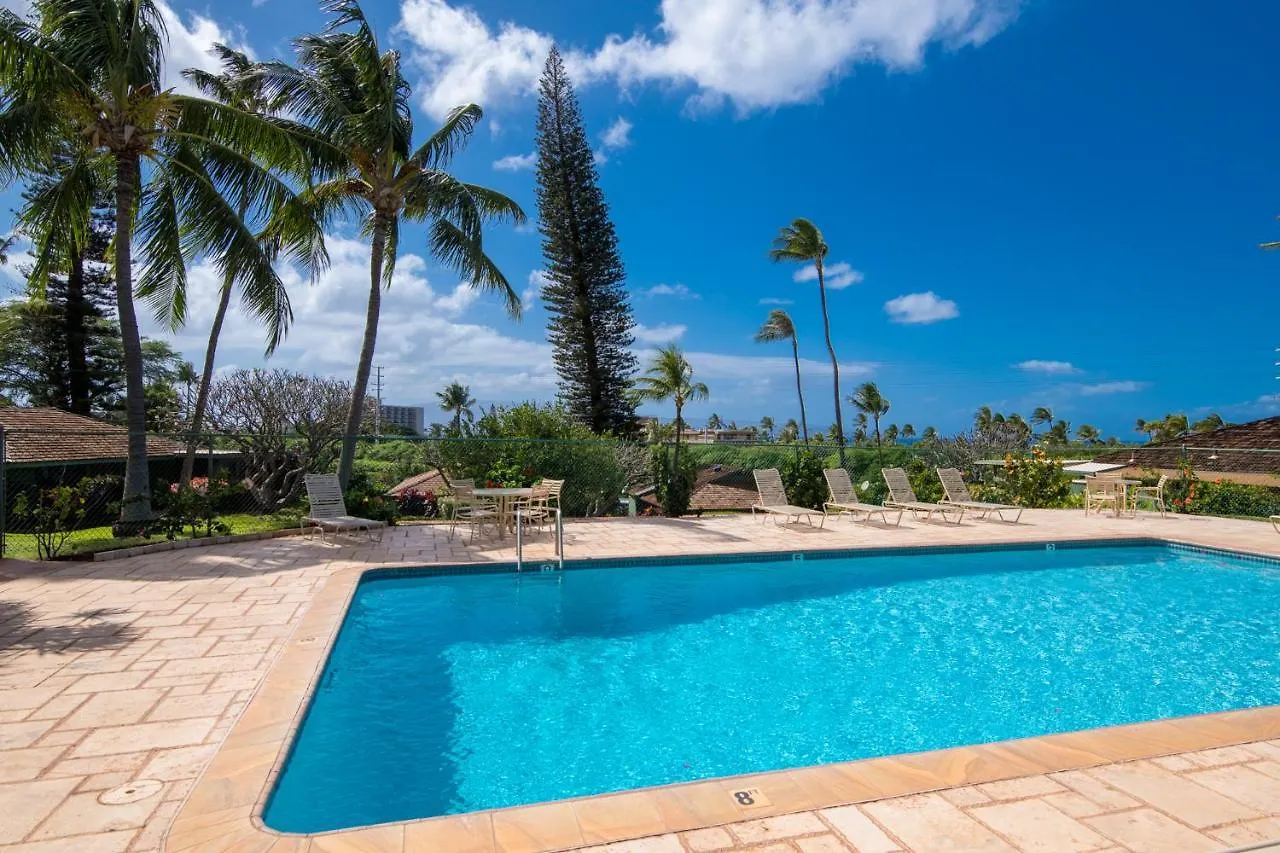 International Colony 17 * Lahaina