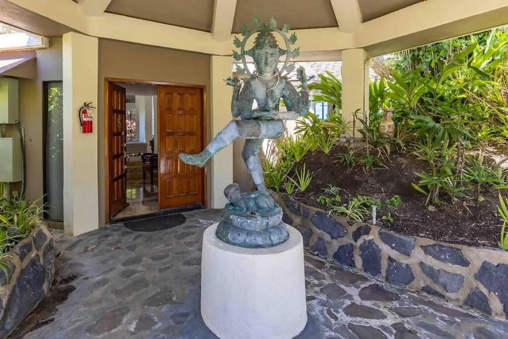 Waterfall House With Ocean Views In Haiku, Maui *