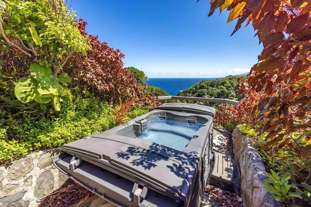 Cliff House With Ocean Views In Haiku, Maui Jungle Villa
