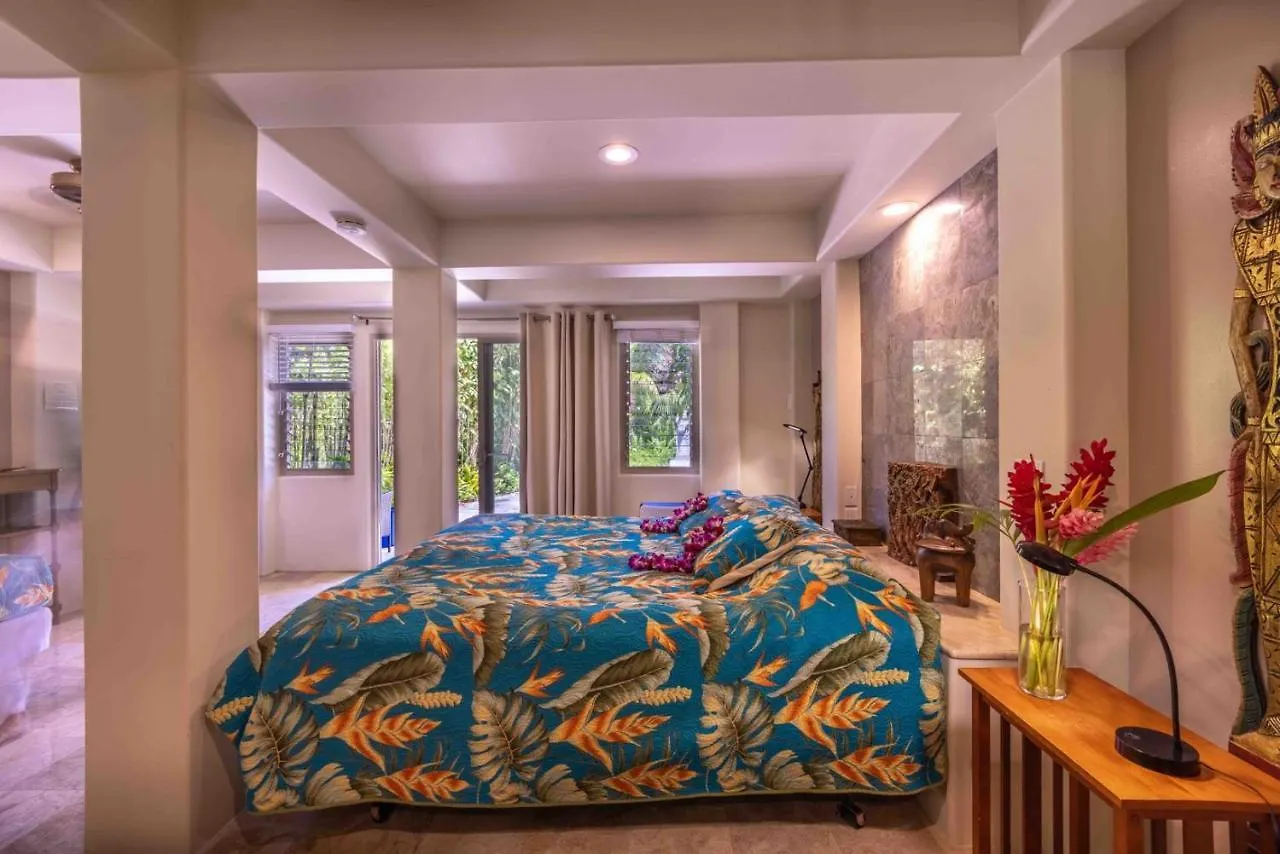 Gardenia On Tropical Lush Farm In Haiku, Maui Farm stay *