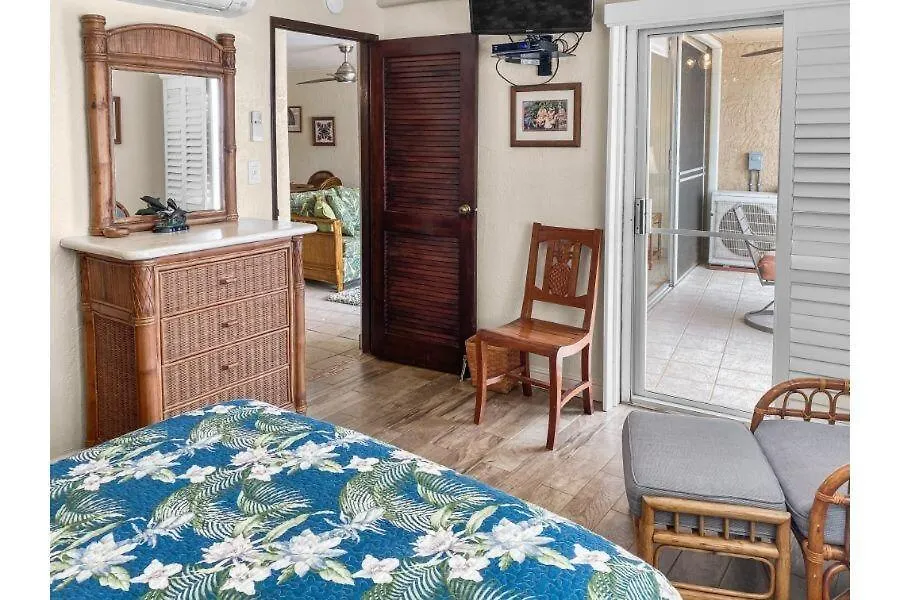 Apartment Menehune Shores #209 *