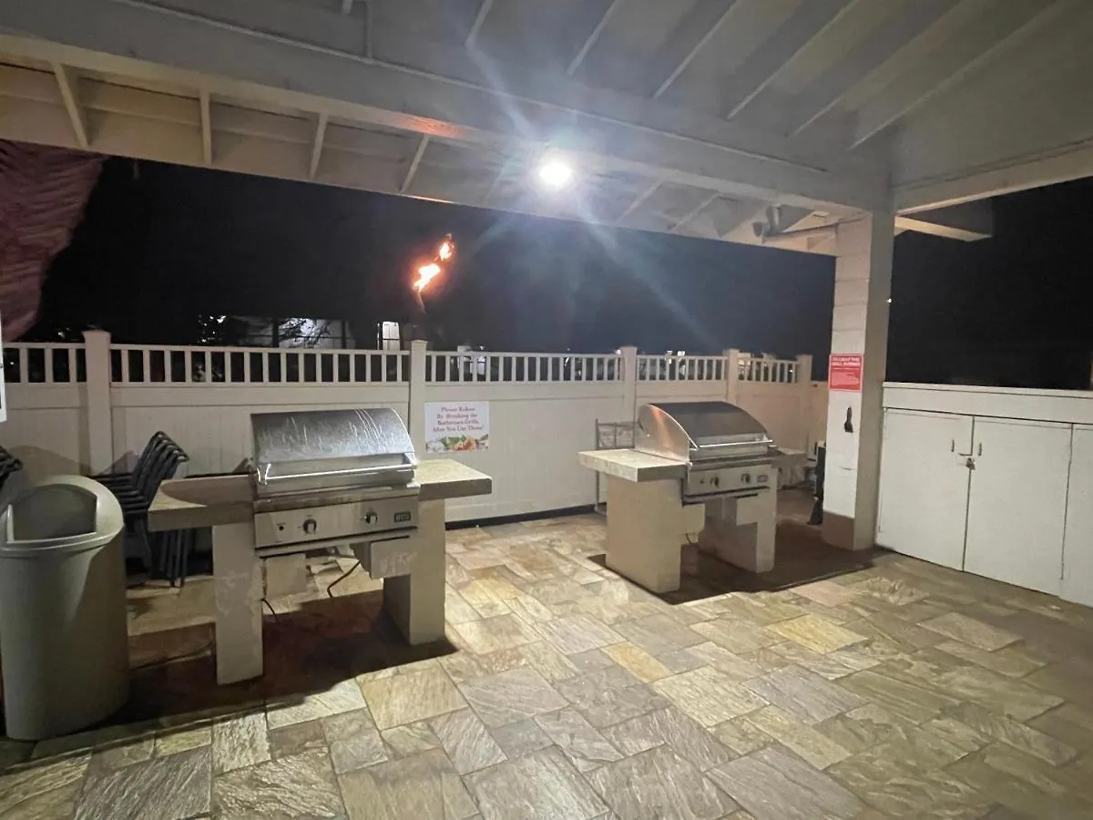 Deluxe Panoramic Ocean View - Dual Ac - Renovated - Fully Equipped - Self Mgmt Free Parking
